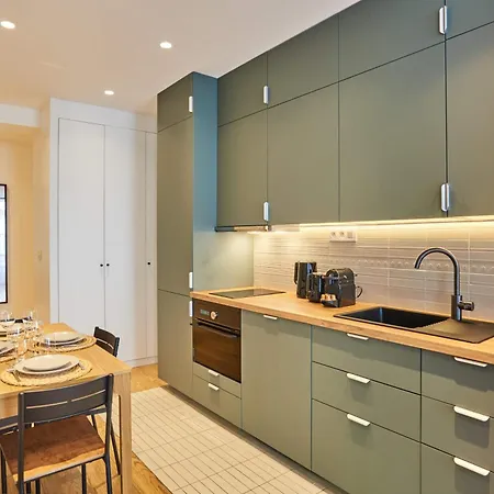 Charming Apartment-bastille-le Marais شقة *